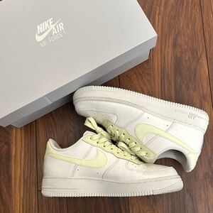 Nike Air Force 1 Kids Shoes - White and Light Green